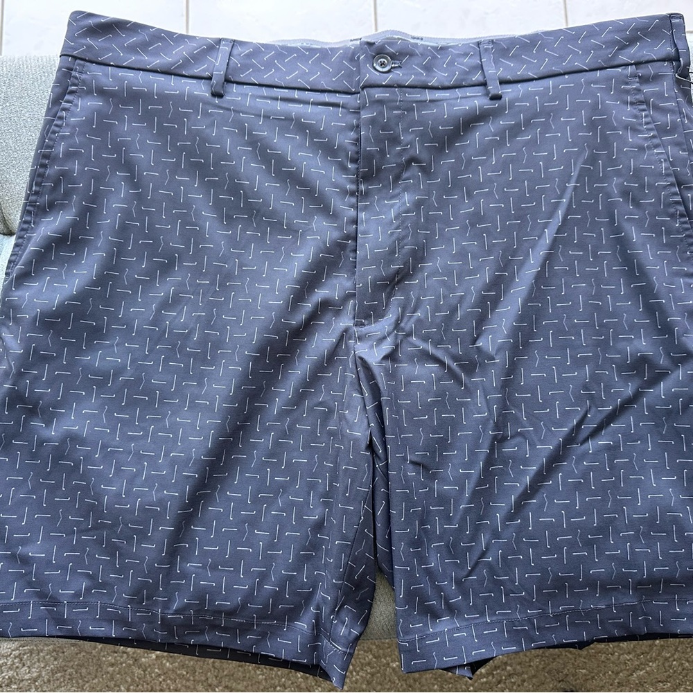 Walter Hagen Gray Patterned Flat Front Golf Shorts